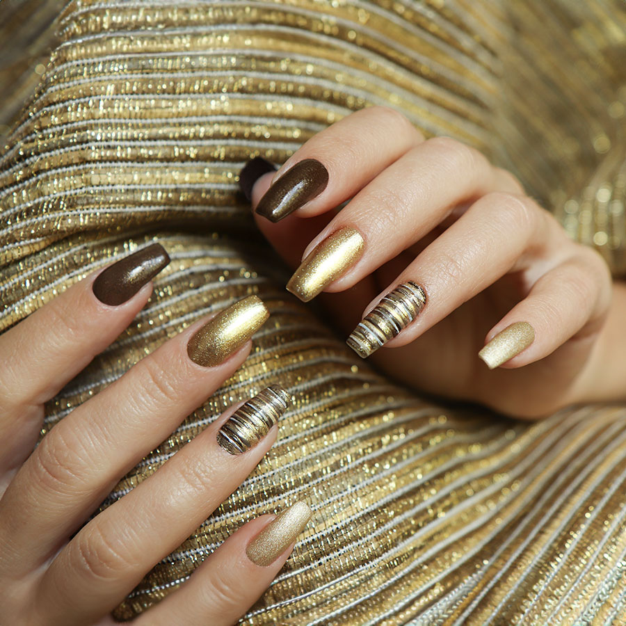 THE NAIL LOUNGE